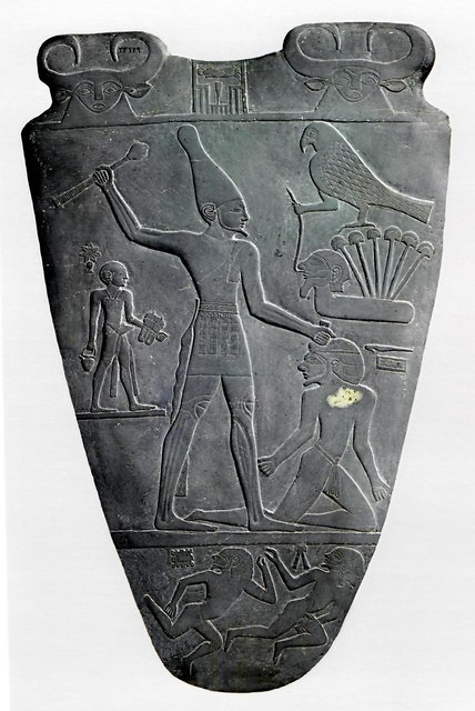 1200px-Narmer_Palette_verso.jpg